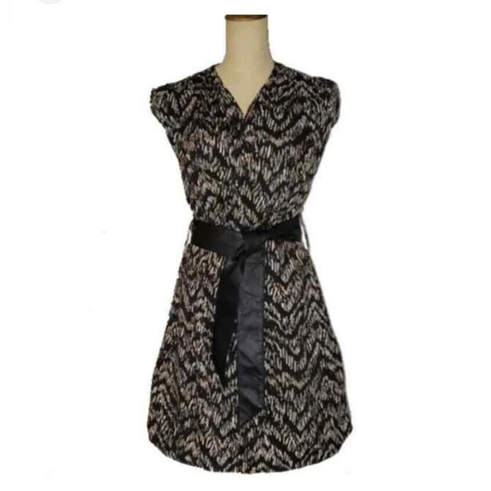 Abstract knee length faux wrap belted dress Black ivory 14